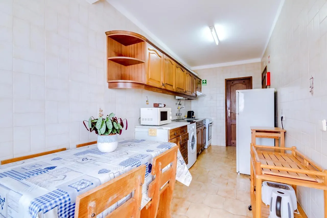 Al - Apartamento Girassol Quarteira 0*,